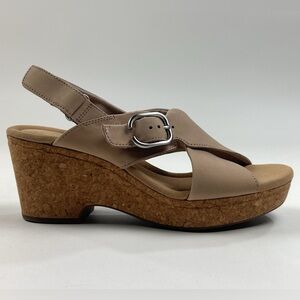 Clarks Giselle Dove Sand Nubuck Leather Womens Wedge Sandals Buckle 26177148